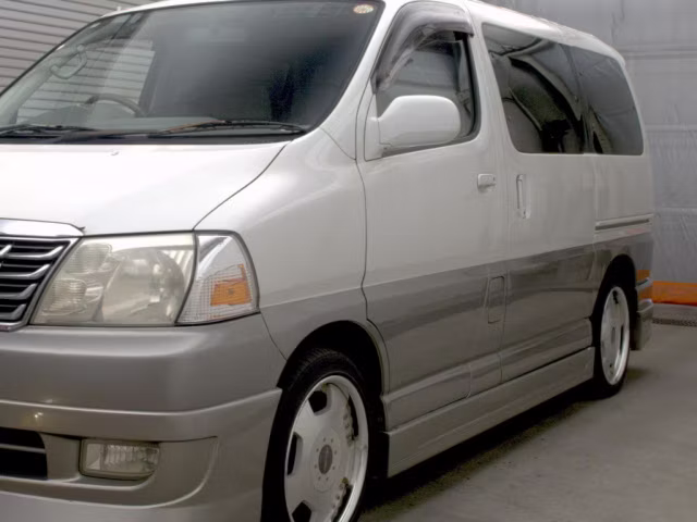 TOYOTA GRAND HIACE