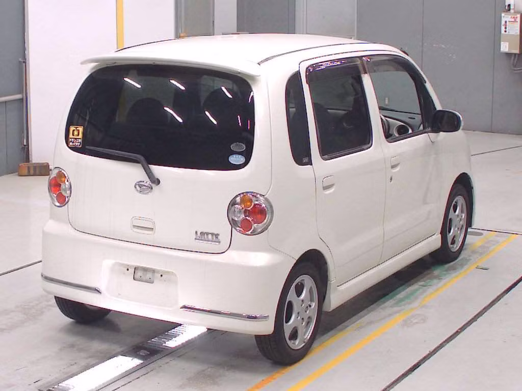 DAIHATSU MOVE LATTE