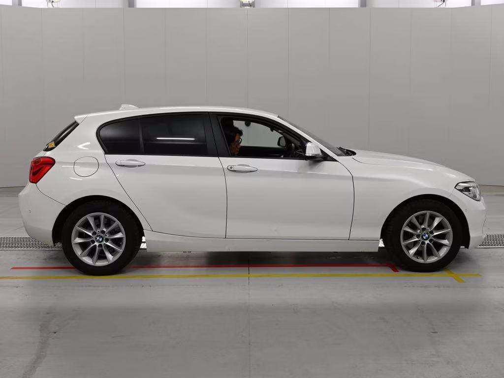 BMW 1-SERIES