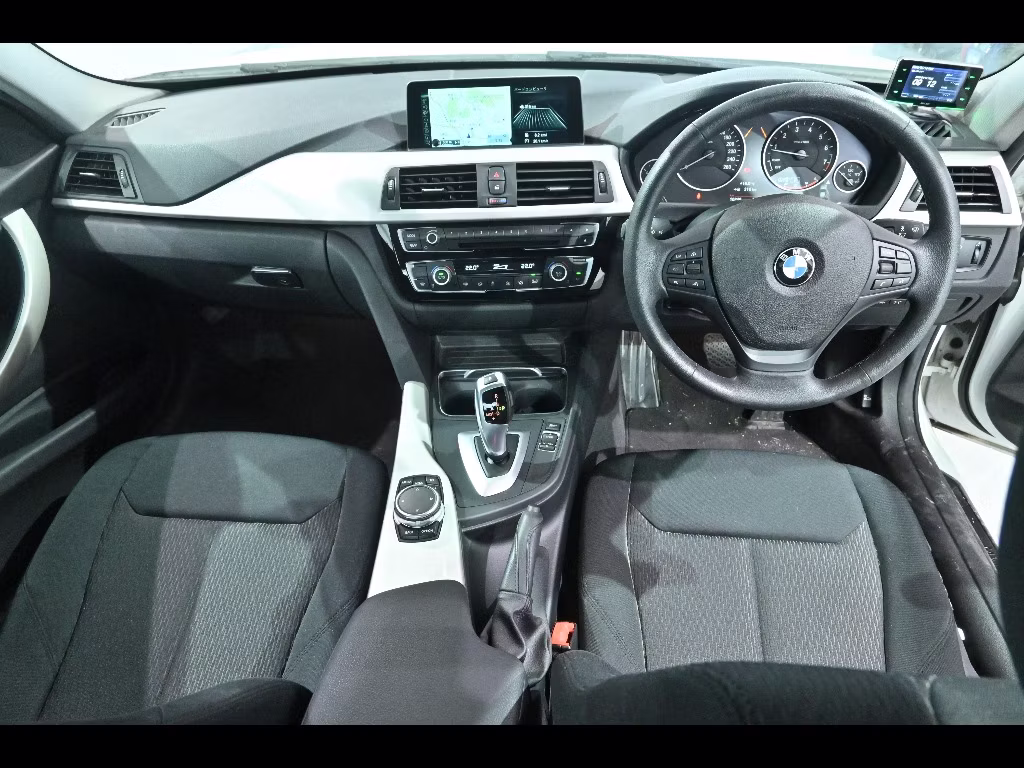 BMW 3-SERIES