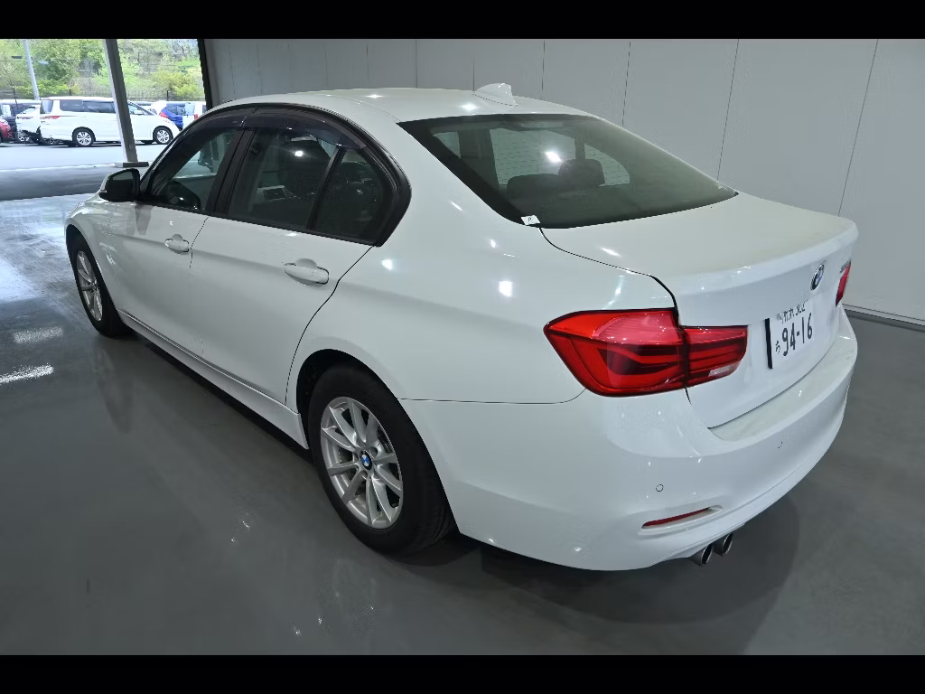 BMW 3-SERIES