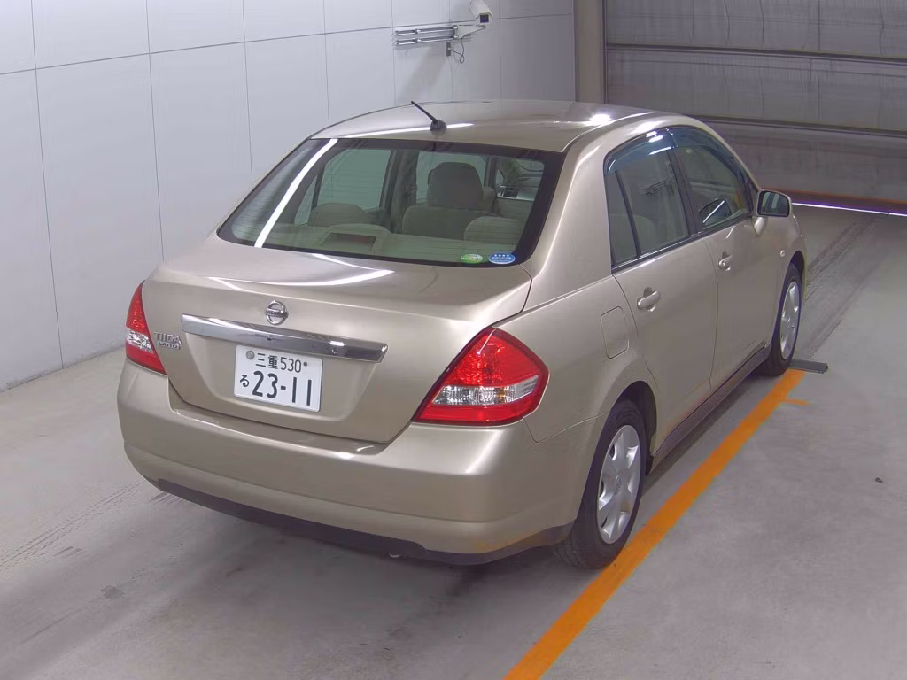 NISSAN TIIDA LATIO