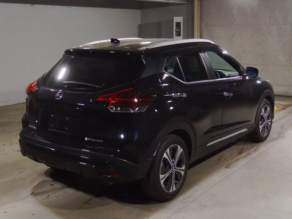 NISSAN KICKS
