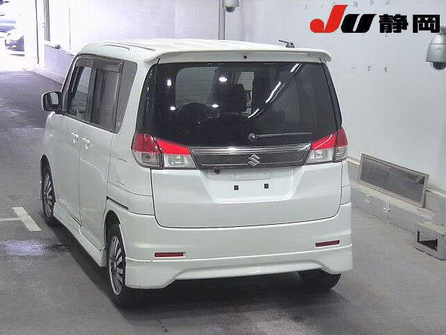 MITSUBISHI DELICA D:2