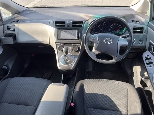 TOYOTA MARK X ZIO