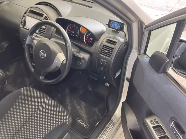 NISSAN LAFESTA