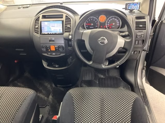 NISSAN LAFESTA