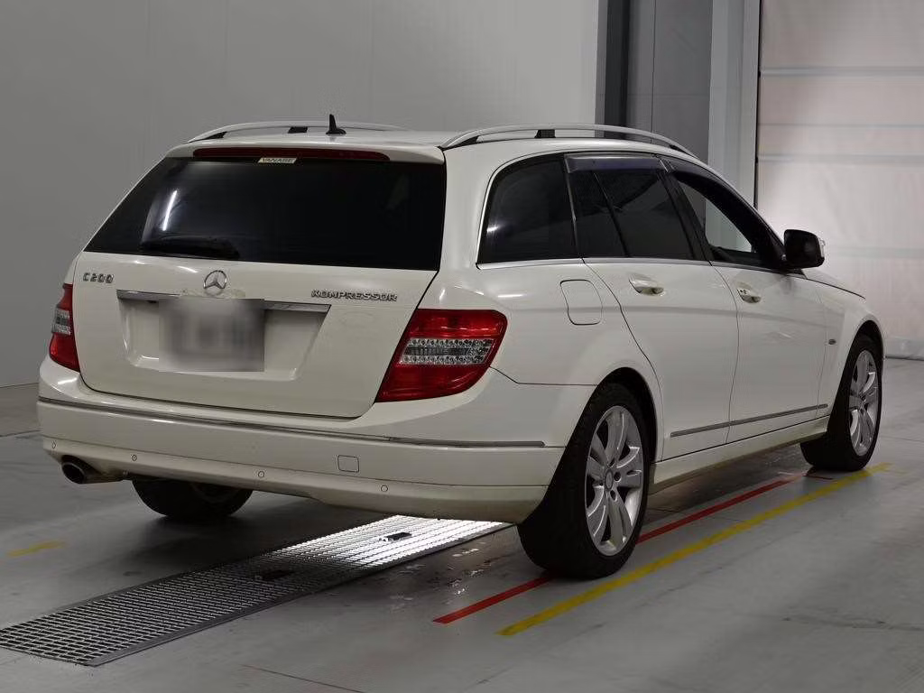MERCEDES-BENZ C-CLASS