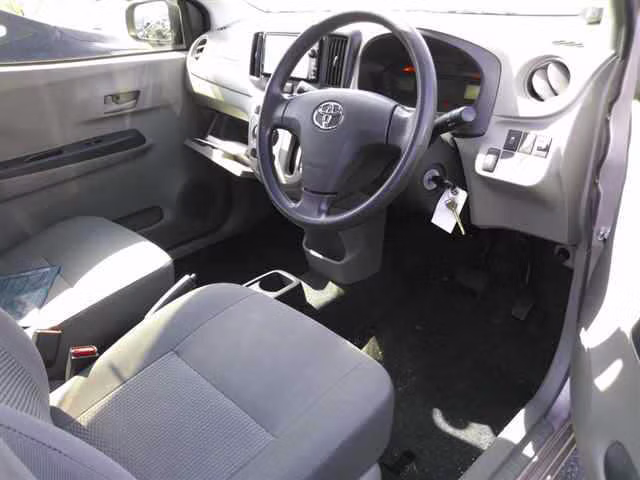 TOYOTA PIXIS EPOCH