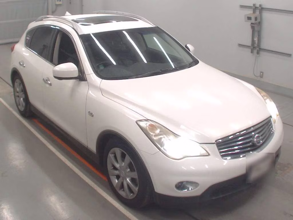 NISSAN SKYLINE CROSSOVER