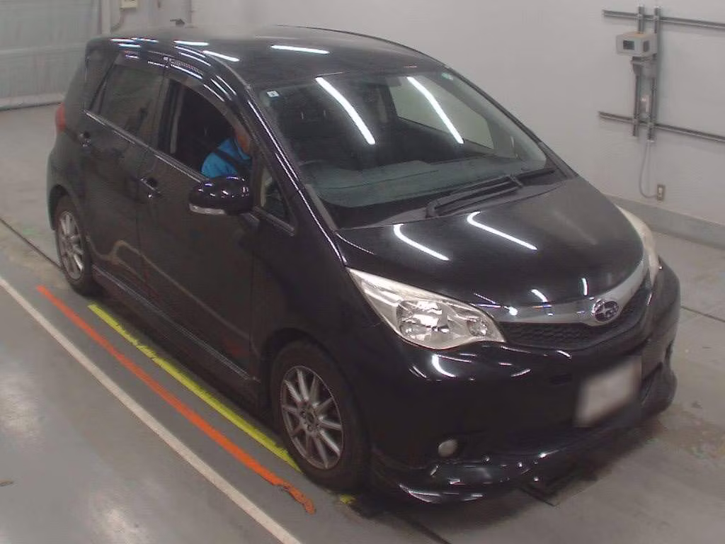 SUBARU TREZIA