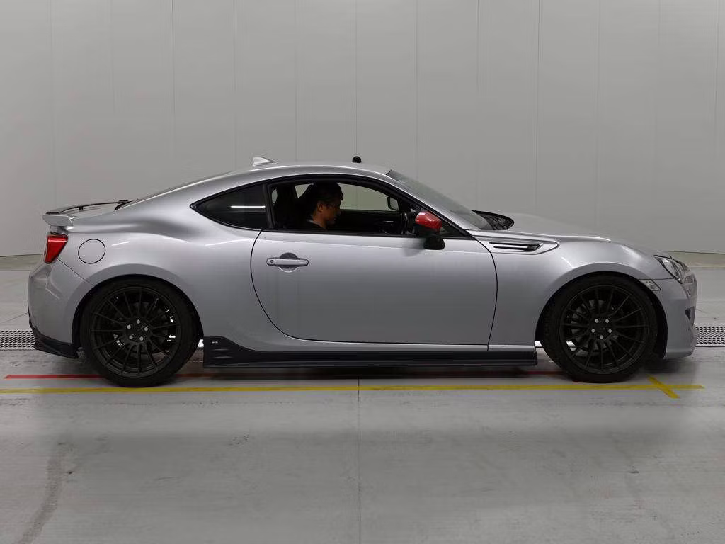 SUBARU BRZ