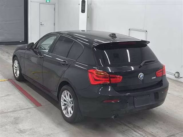 BMW 1-SERIES