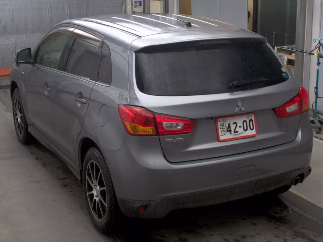 MITSUBISHI RVR