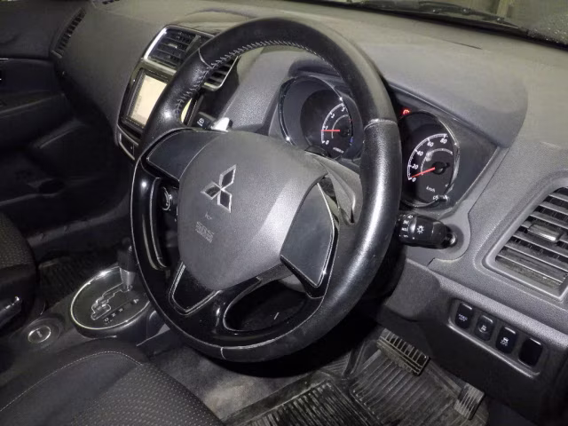 MITSUBISHI RVR