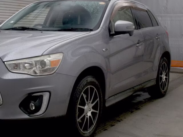MITSUBISHI RVR