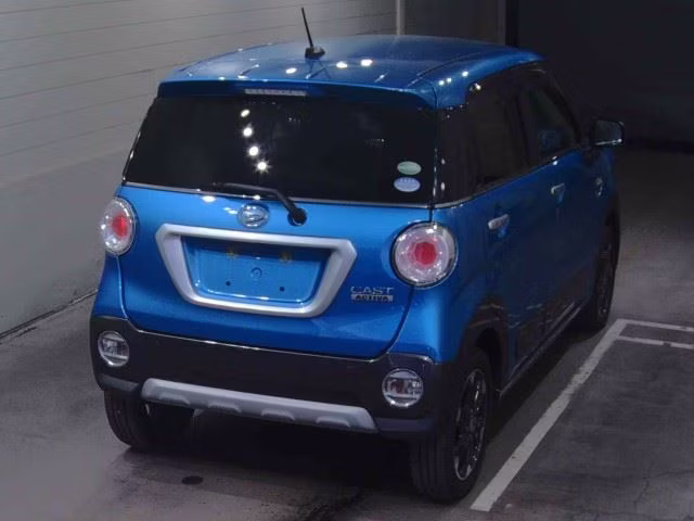 DAIHATSU CAST