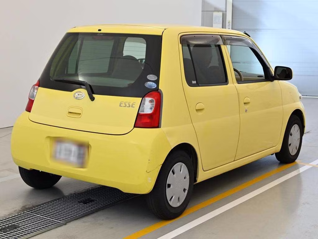 DAIHATSU ESSE