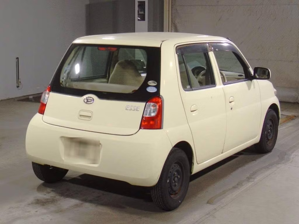 DAIHATSU ESSE
