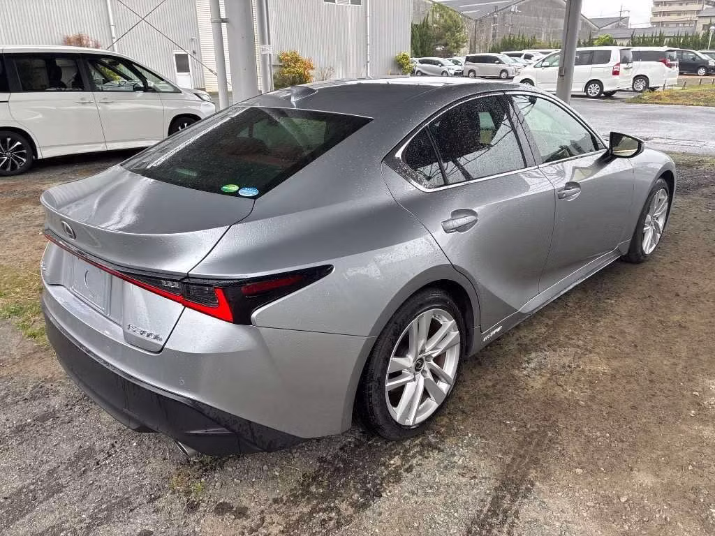 LEXUS IS300H