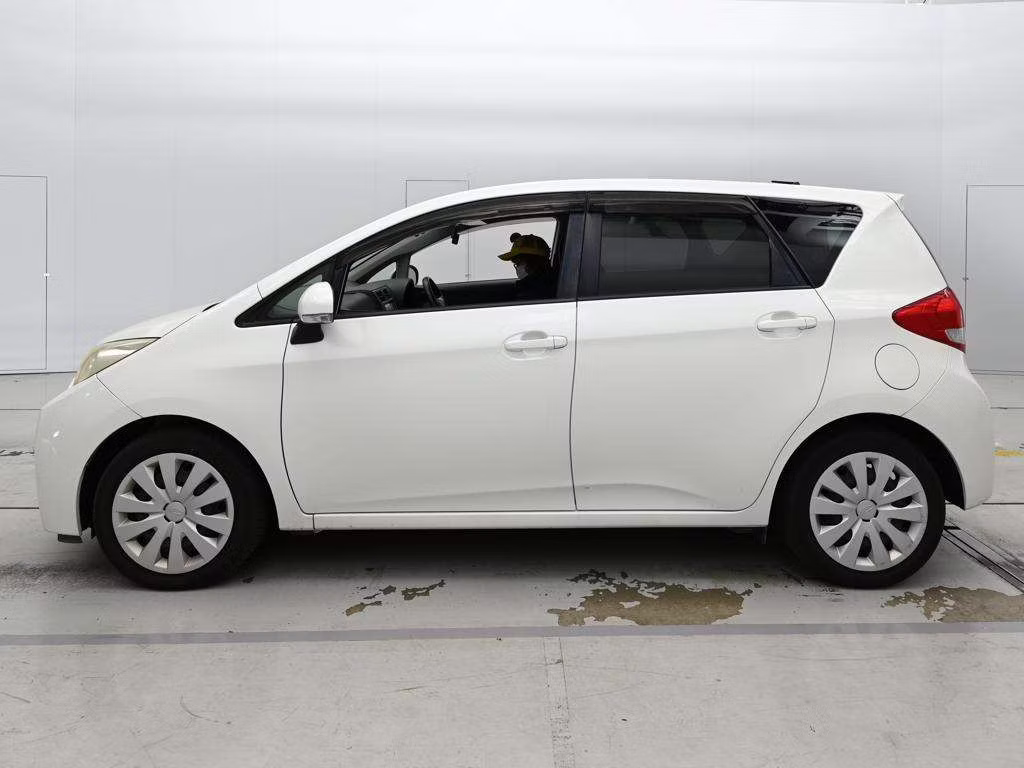 SUBARU TREZIA