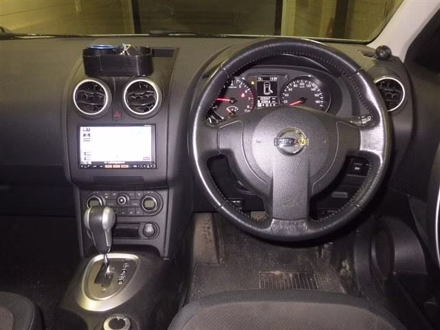 NISSAN DUALIS