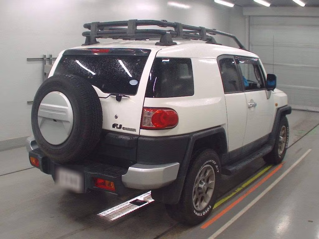 TOYOTA FJ CRUISER