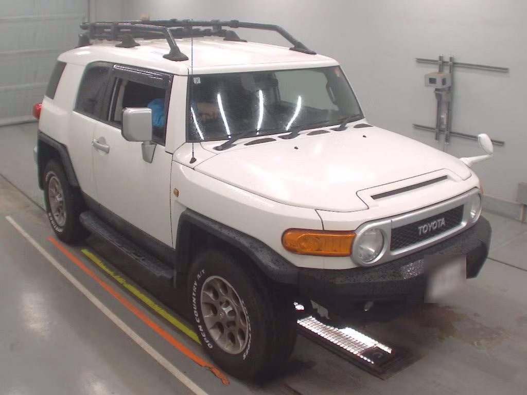 TOYOTA FJ CRUISER