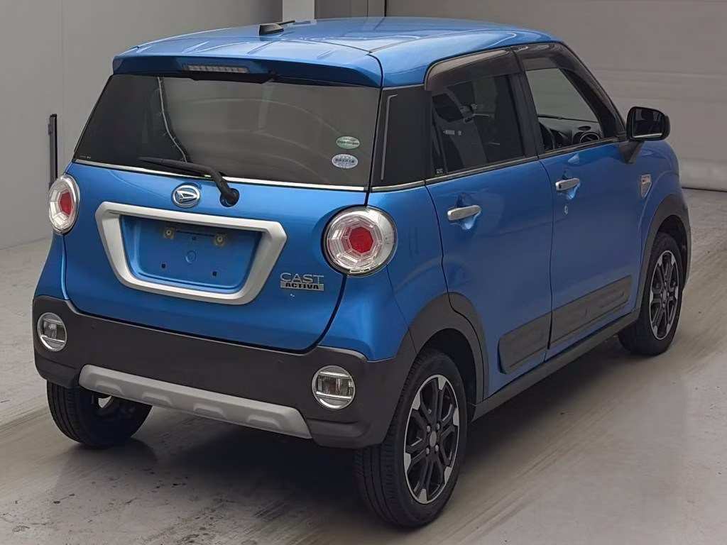 DAIHATSU CAST