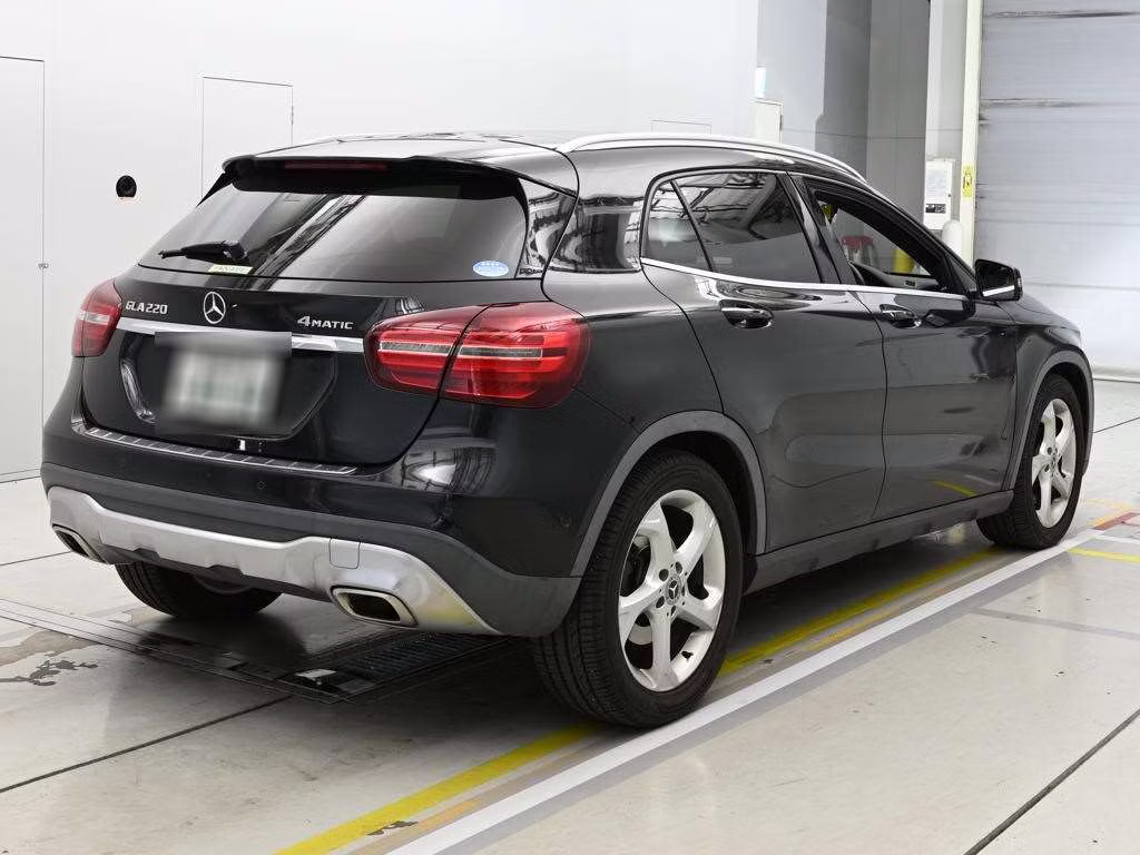MERCEDES-BENZ GLA-CLASS