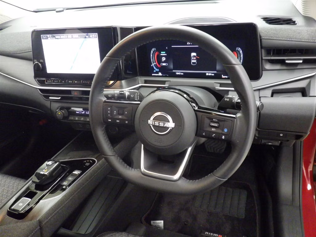 NISSAN AURA