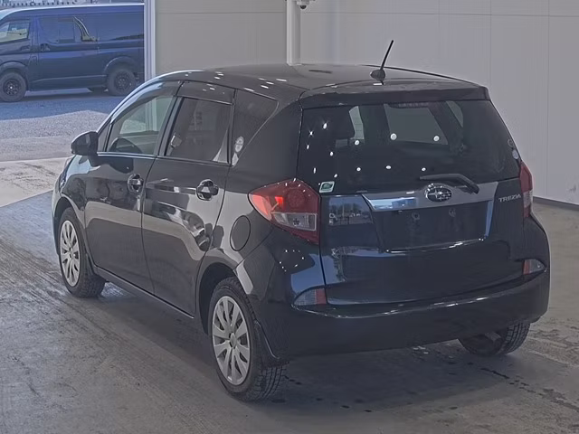 SUBARU TREZIA