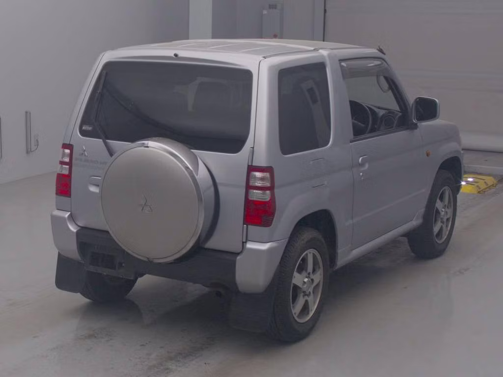 MITSUBISHI PAJERO MINI
