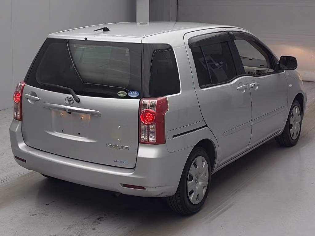 TOYOTA RAUM