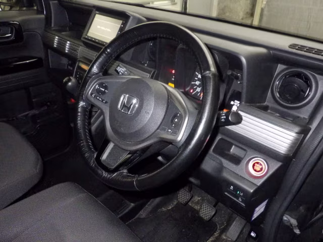 HONDA N-VAN