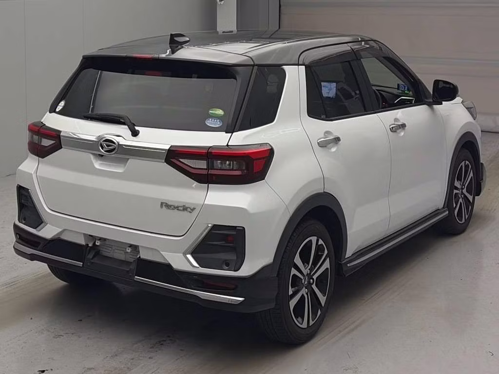 DAIHATSU ROCKY