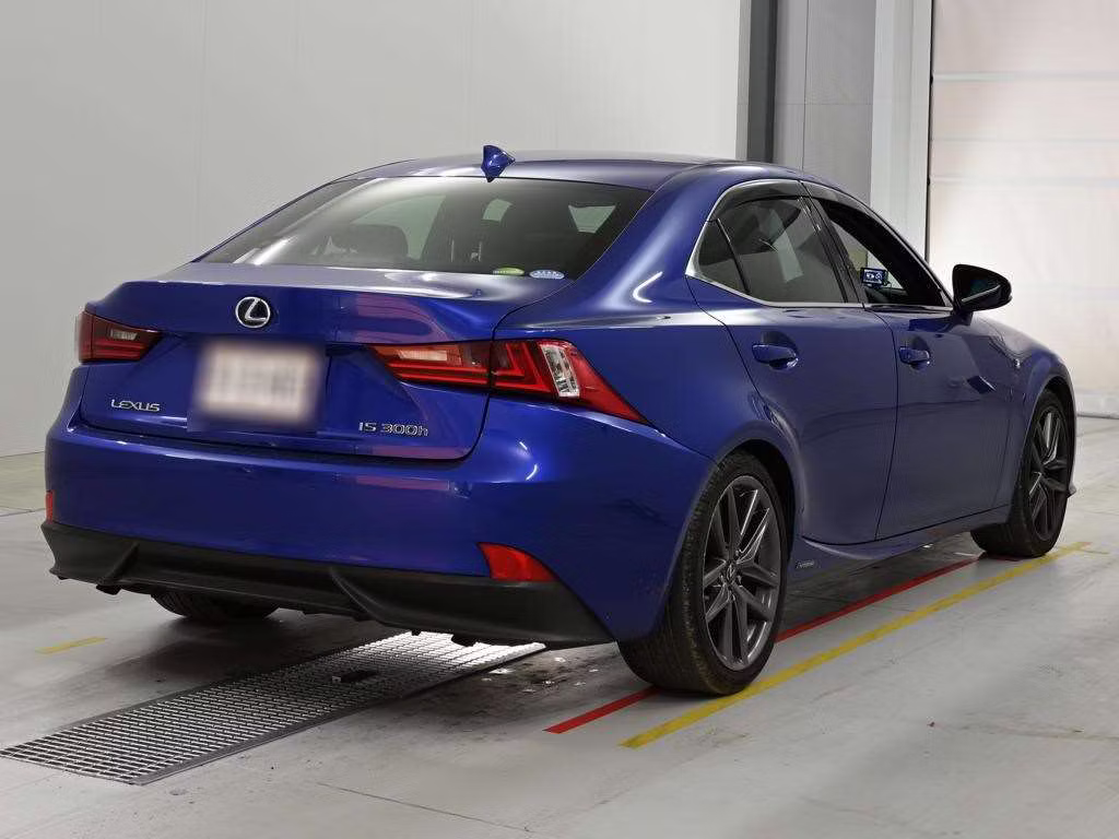 LEXUS IS300H