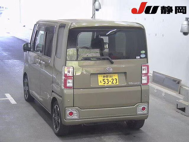 DAIHATSU WAKE