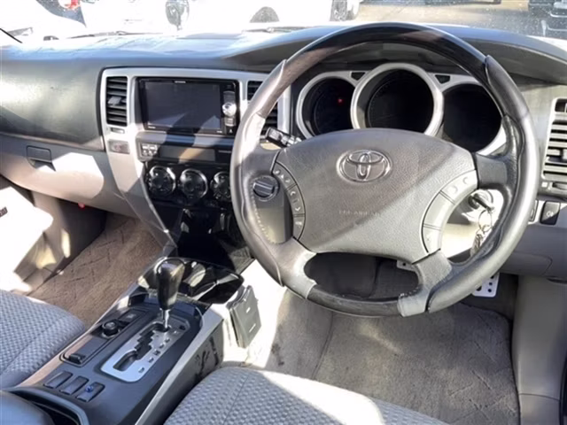 TOYOTA HILUX SURF