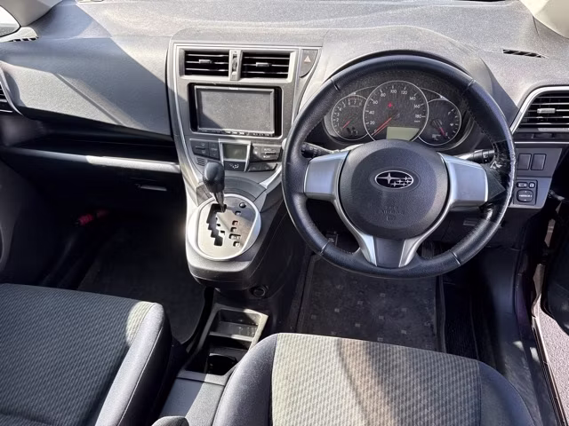 SUBARU TREZIA