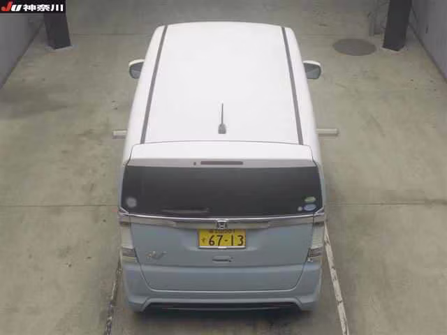 HONDA N-BOX SLASH
