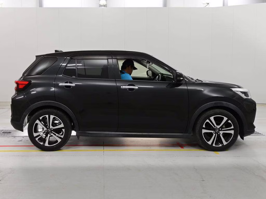 DAIHATSU ROCKY