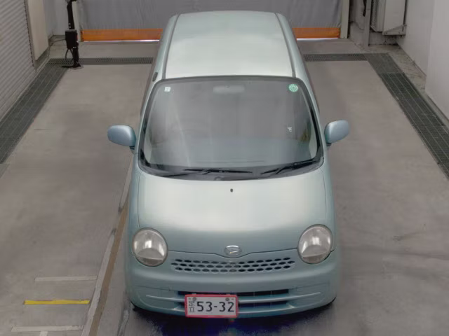 DAIHATSU MOVE LATTE