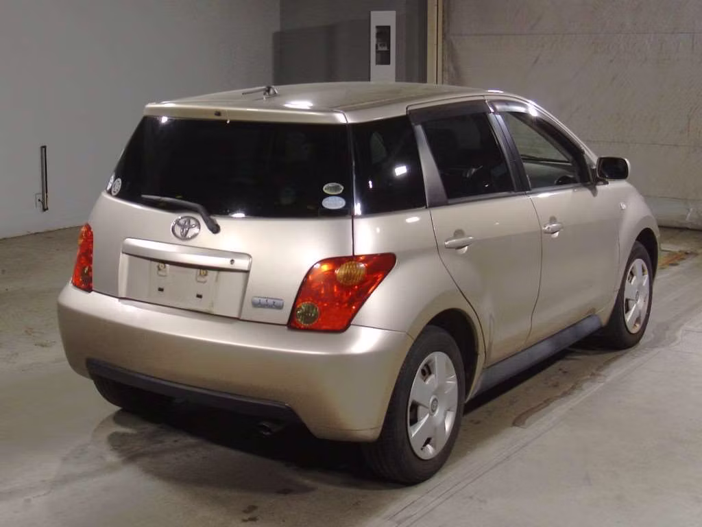 TOYOTA IST