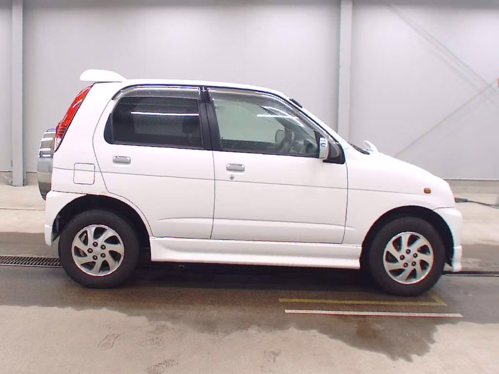 DAIHATSU TERIOS KID