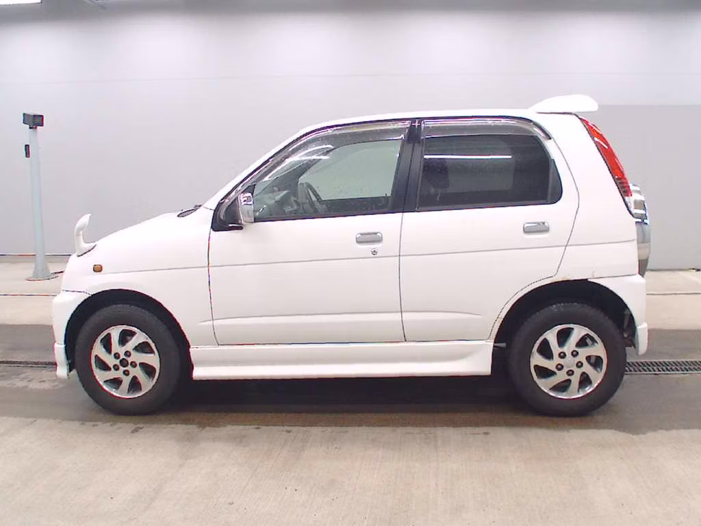 DAIHATSU TERIOS KID