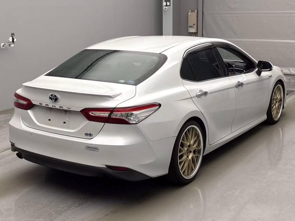 TOYOTA CAMRY