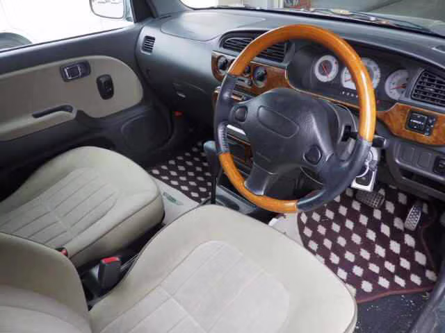 DAIHATSU MIRA GINO