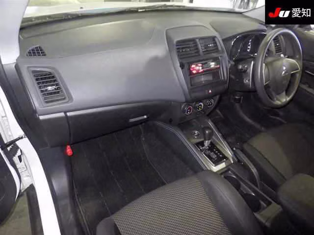 MITSUBISHI RVR