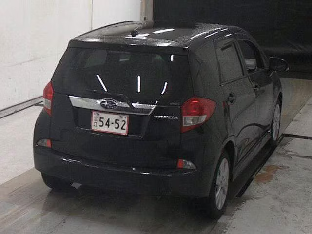 SUBARU TREZIA